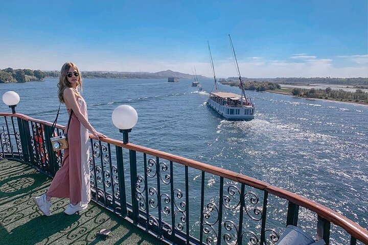Best 5-Star Nile Cruise from Luxor to Aswan with trips & Guide