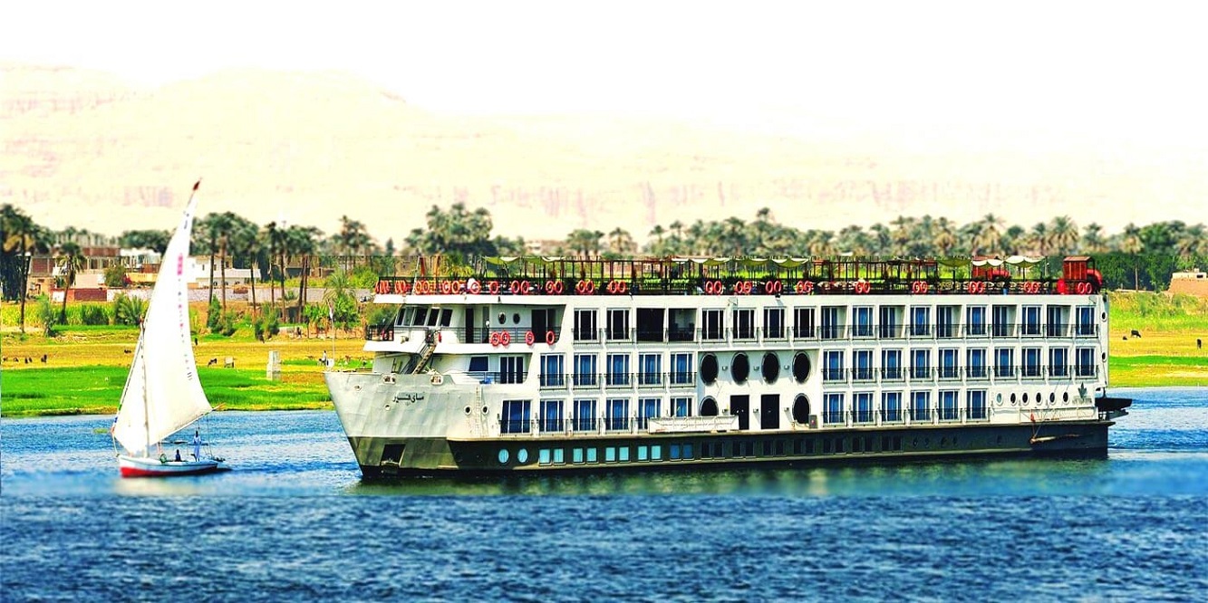 Luxor to Aswan Nile Cruise From Hurghada